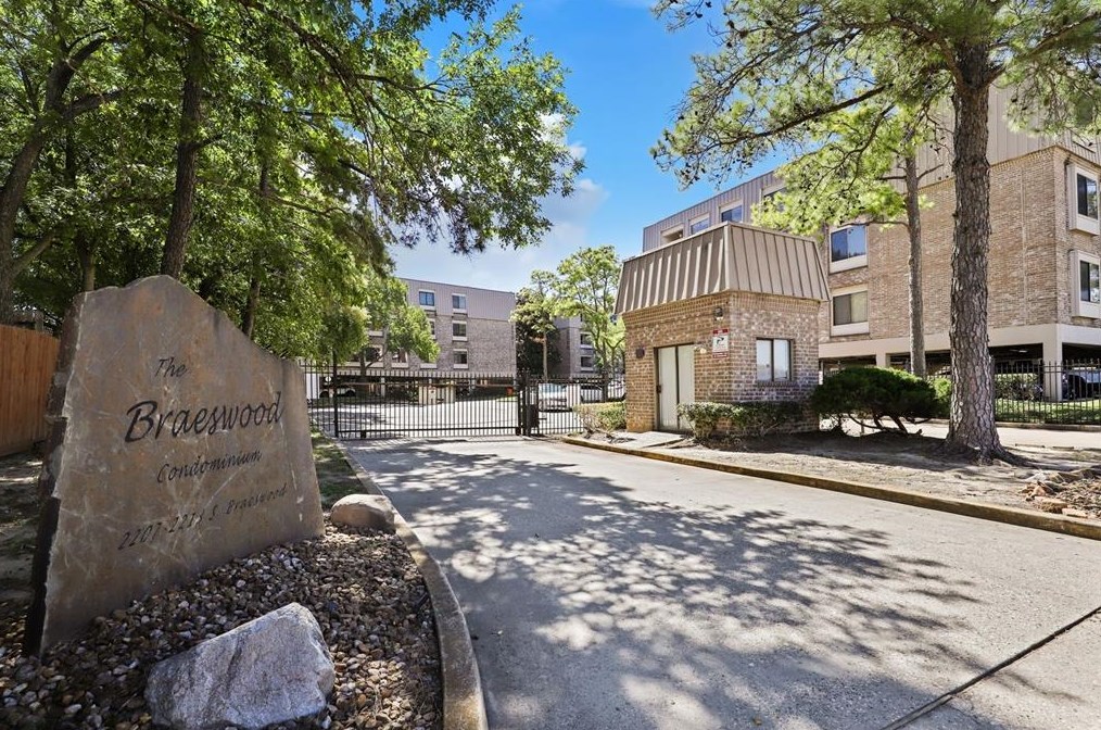 2209 S Braeswood Blvd Apt 33e, Houston, TX