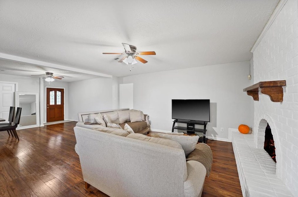 13931 Stoneshire St, Houston TX  77037-1742 exterior