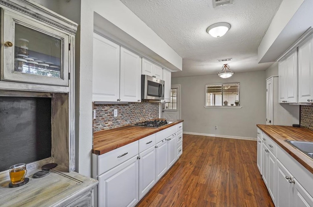 13931 Stoneshire St, Houston TX  77037-1742 exterior