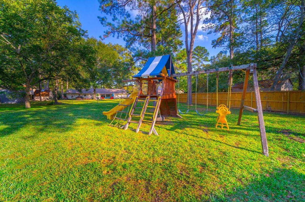 14134 Cypress Frst Dr, Houston TX  77070-3007 exterior