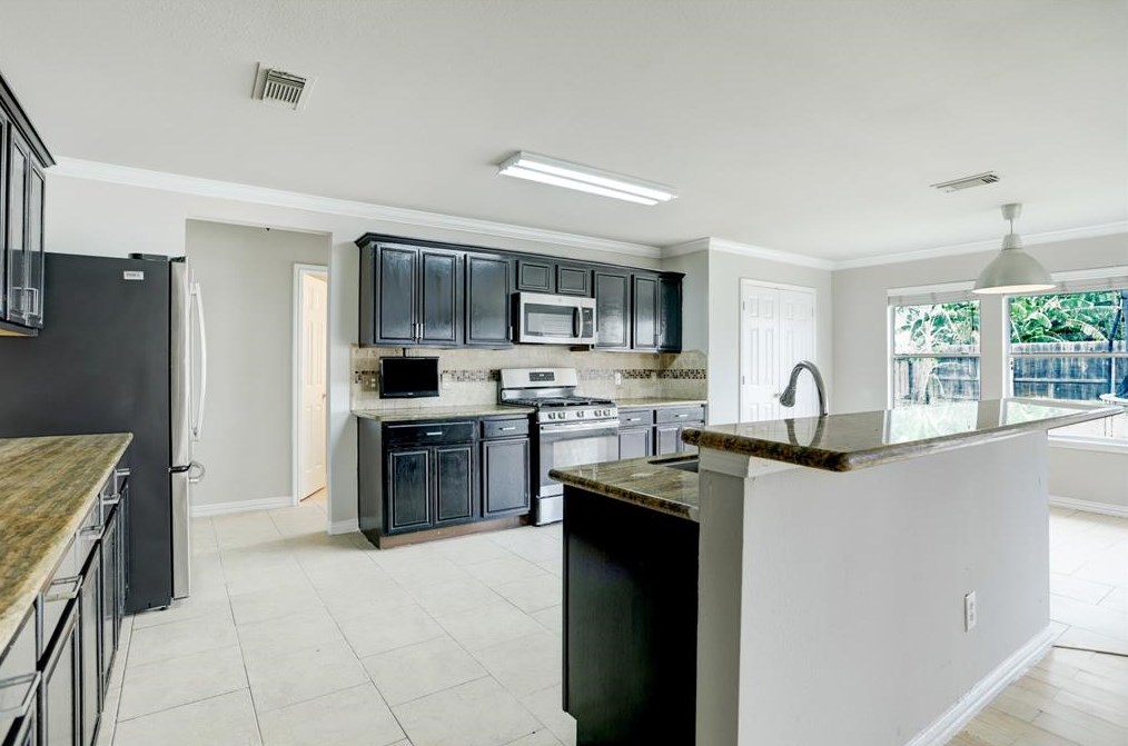 1222 Cross Draw Dr, Houston TX  77067-3509 exterior