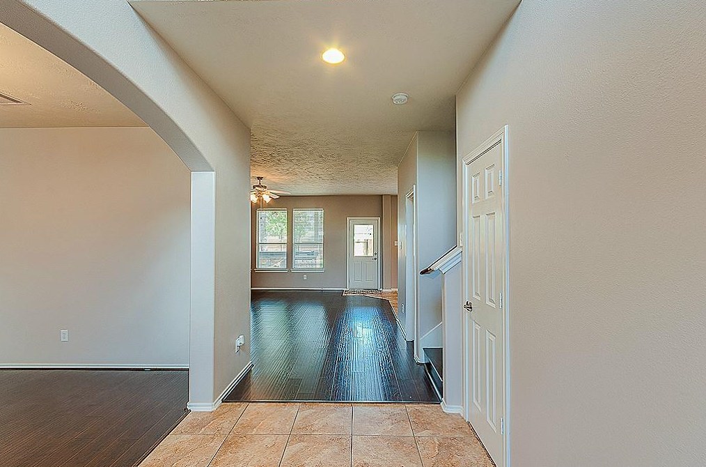 10 Pleasant Point Pl, Spring, TX 77389
