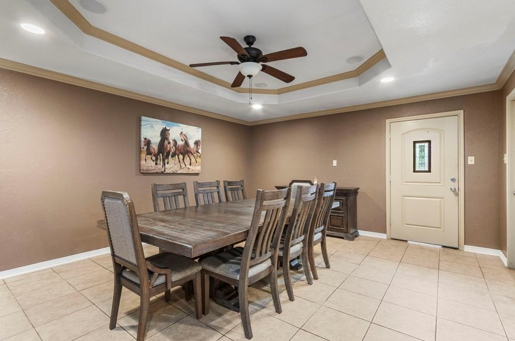 1608 Dabney Dr, Pasadena TX 77502-5448 exterior