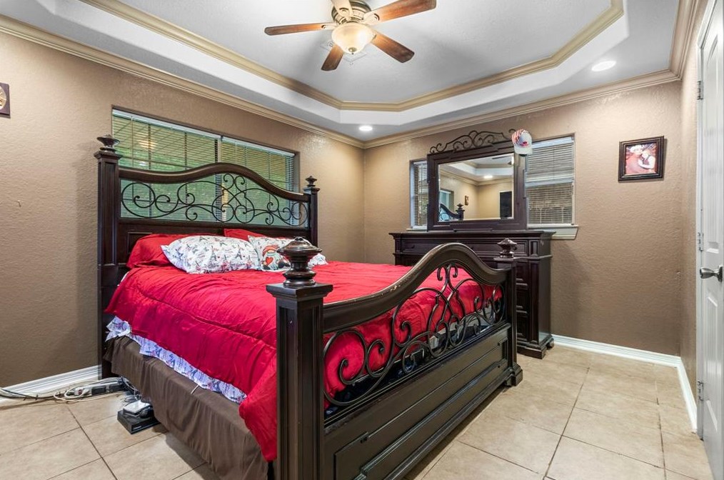 1608 Dabney Dr, Pasadena TX 77502-5448 exterior