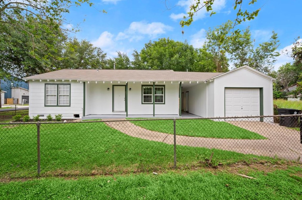 201 N Lenox St, Houston, TX 77011