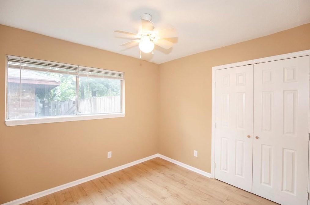 706 Autumnwood Dr, Houston TX  77013-5693 exterior