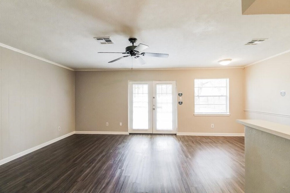 13603 Greenway Dr, Sugar Land TX  77498-2319 exterior