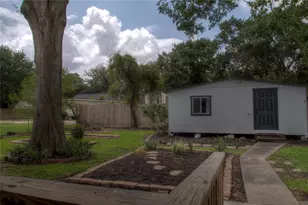 415 Perkins Ave, League City, TX 77573 - Photo 32