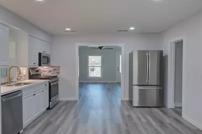 415 Perkins Avenue, League City, TX 77573 - Photo 14