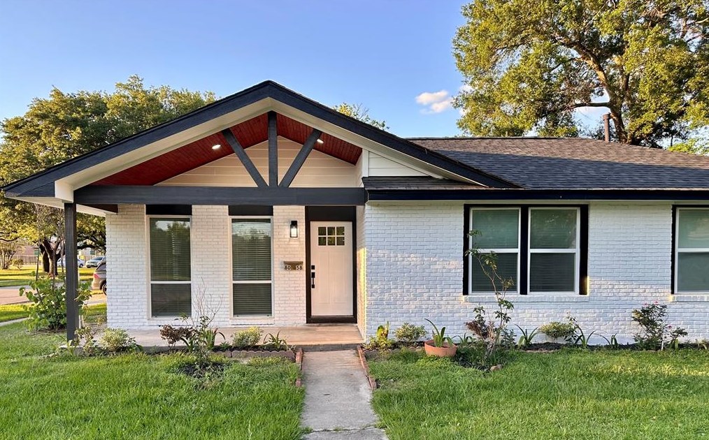 8058 Longridge Dr, Houston, TX 77055