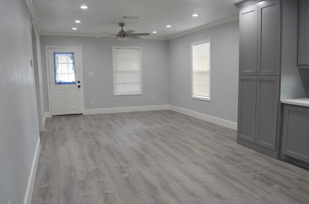 206 Canino Rd, Houston, TX 77037-4439