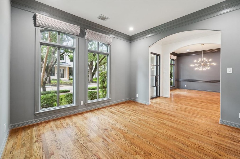 2709 Robinhood St, Houston TX  77005-2227 exterior