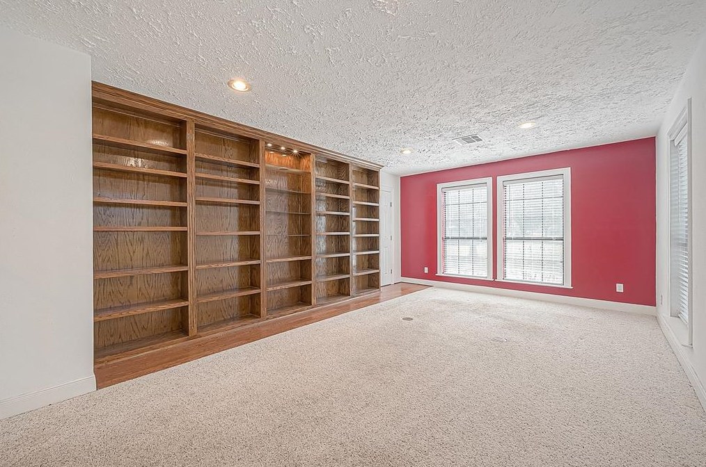 6303 Sprigg, Fulshear TX 77441-6305 exterior