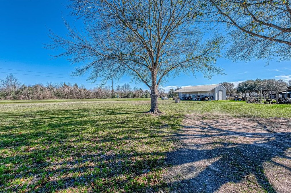 6303 Sprigg, Fulshear TX 77441-6305 exterior