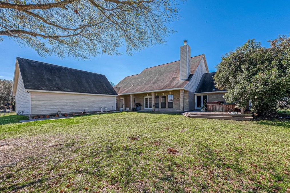 6303 Sprigg, Fulshear TX 77441-6305 exterior