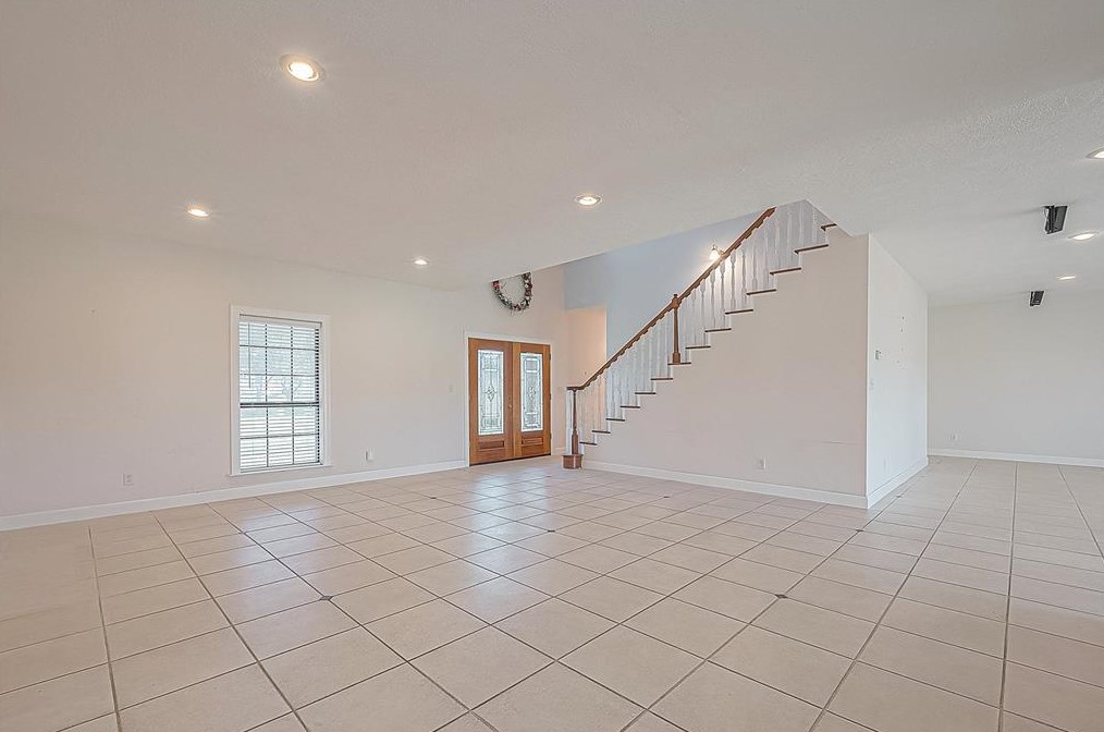 6303 Sprigg, Fulshear TX 77441-6305 exterior