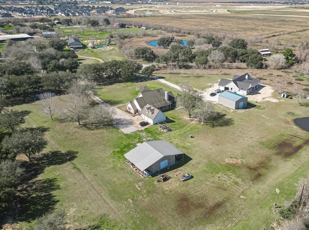 6303 Sprigg, Fulshear TX 77441-6305 exterior