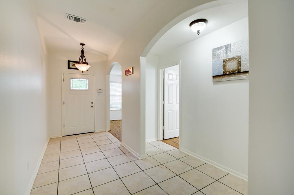 16110 Darwood Ct, Houston TX  77083-5064 exterior