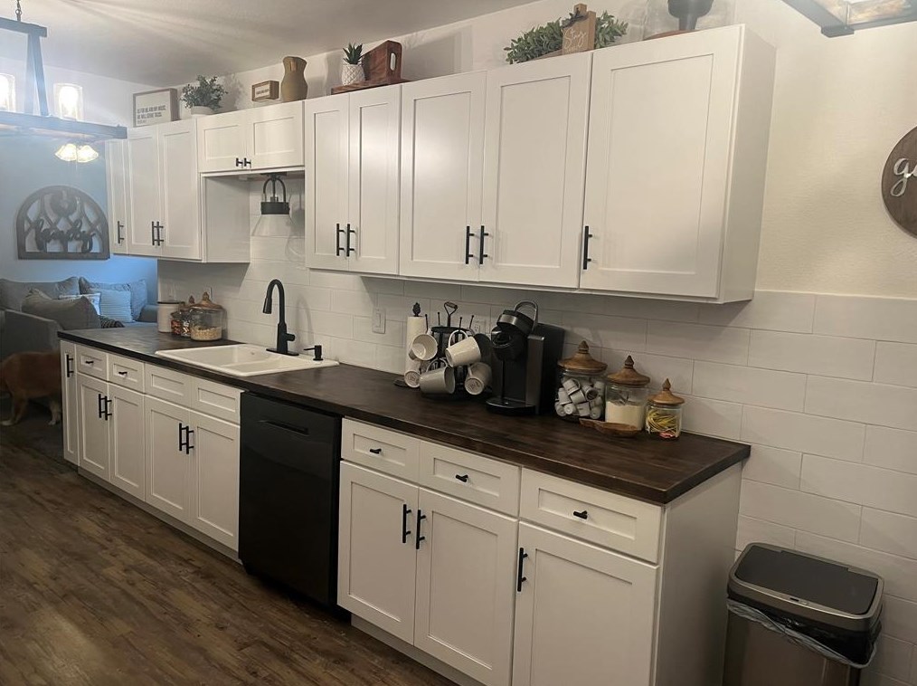 530 Rainy Mdw Ln, Houston TX  77013-5403 exterior