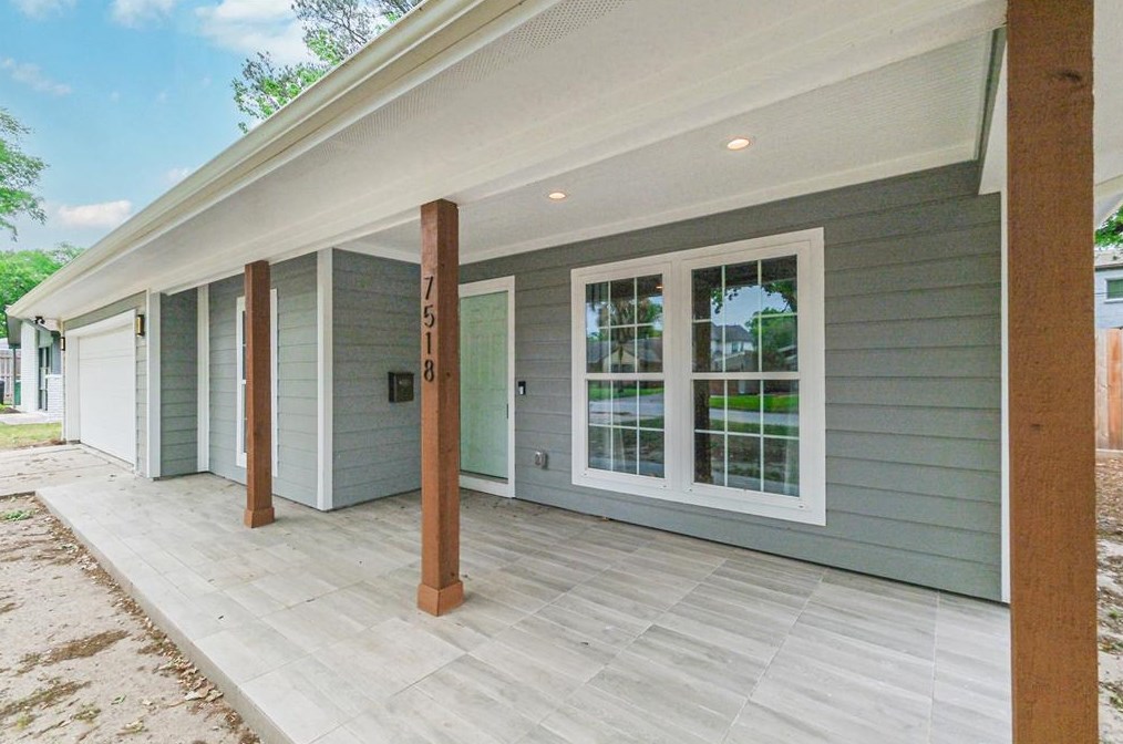 7518 Dearborn St, Houston TX  77055-3716 exterior