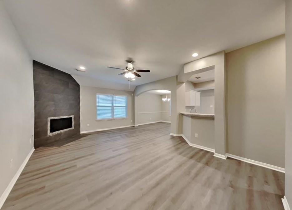 86 Misty Dawn Dr, Conroe, TX 77385-3647