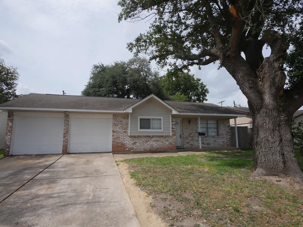 3813 Bennett Dr, Pasadena TX  77503-1804 exterior