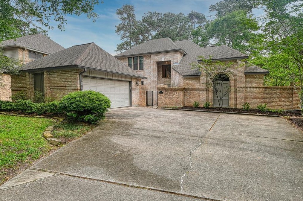 41 Sweetleaf Ct, Spring TX  77381-2972 exterior