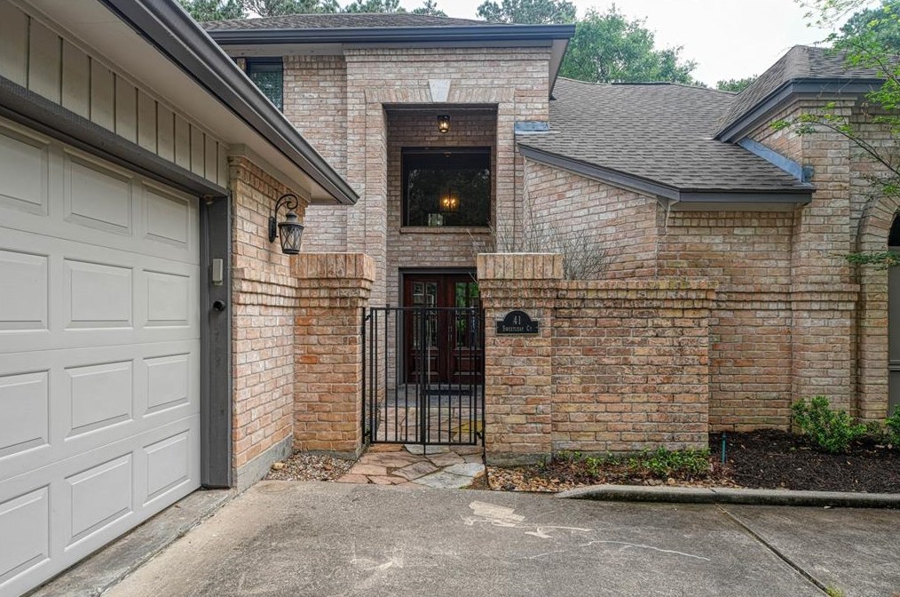 41 Sweetleaf Ct, Spring TX  77381-2972 exterior