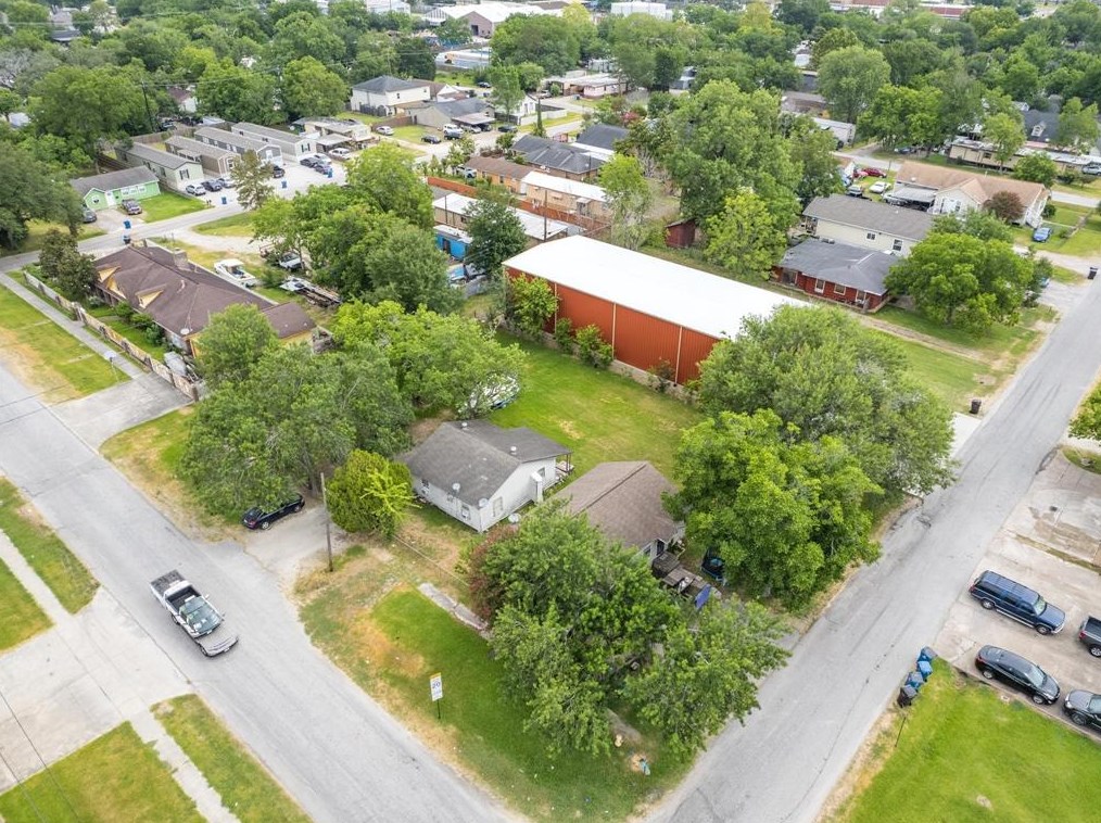 1121 Main St, South Houston, TX 77587-3928