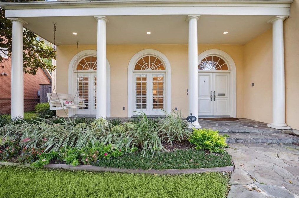 3710 Elmora St, Houston, TX 77005-3712