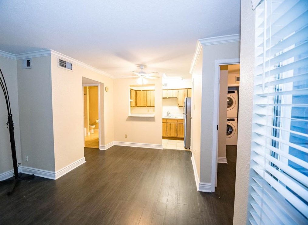 18511 Egret Bay Blvd Apt 614, Houston, TX 77058