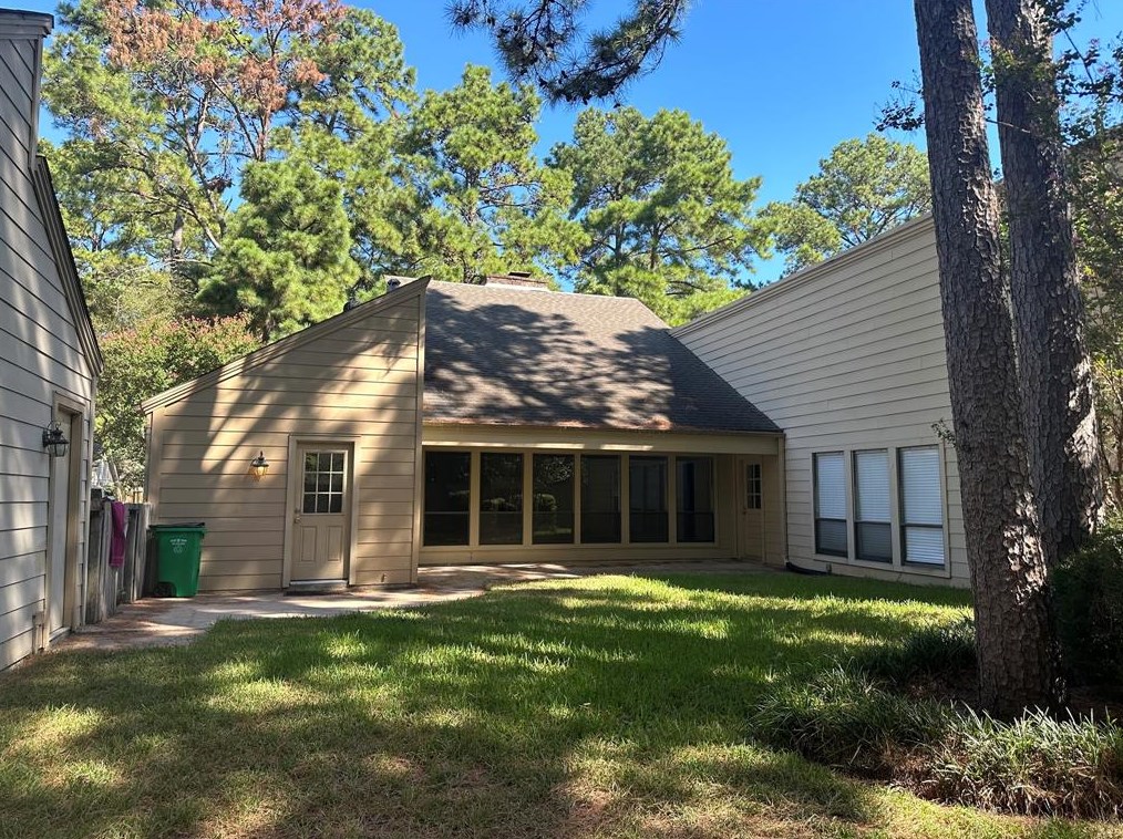 17406 Spicewood Springs Ln, Spring, TX 77379