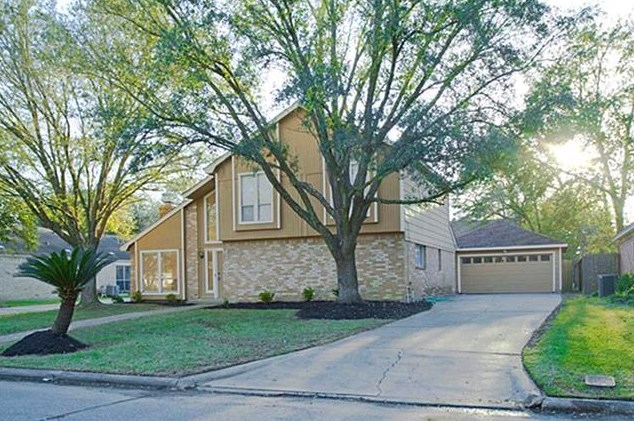 17807 Cassina Dr, Spring TX  77388-5089 exterior