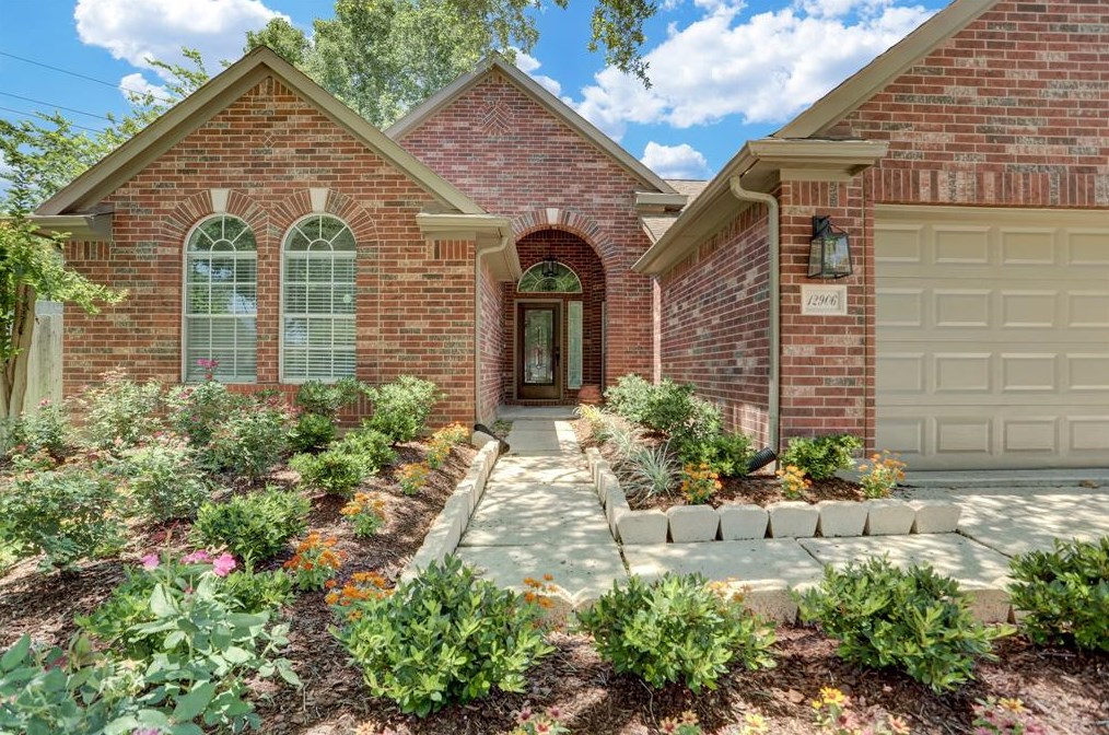 12906 Stratford Mill Ln, Sugar Land, TX 77498-4746