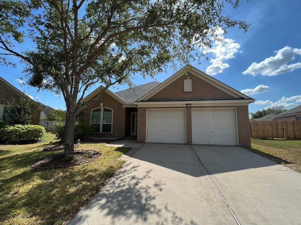 20234 W Lakebridge Ln, Richmond, TX 77407