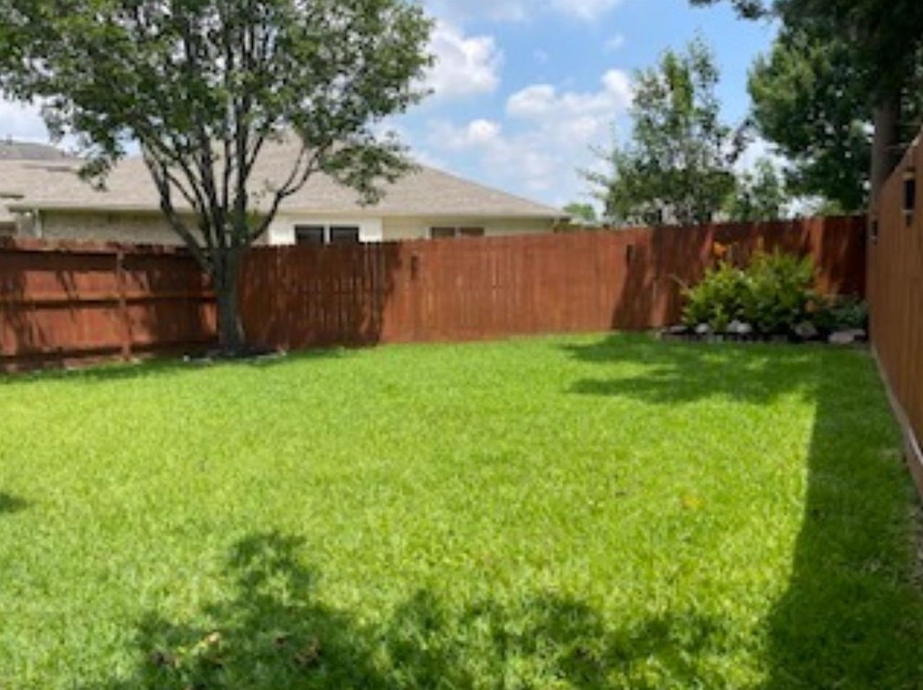 14702 Chapelbrook Ln, Houston TX  77095-4556 exterior