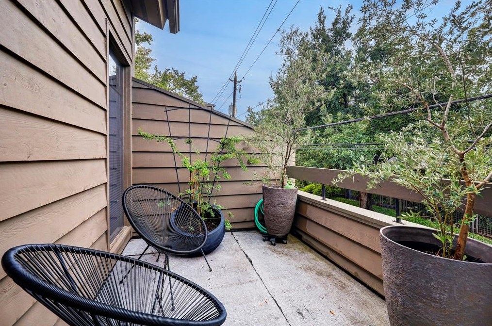 5005 Yoakum Blvd, Houston TX  77006-2721 exterior