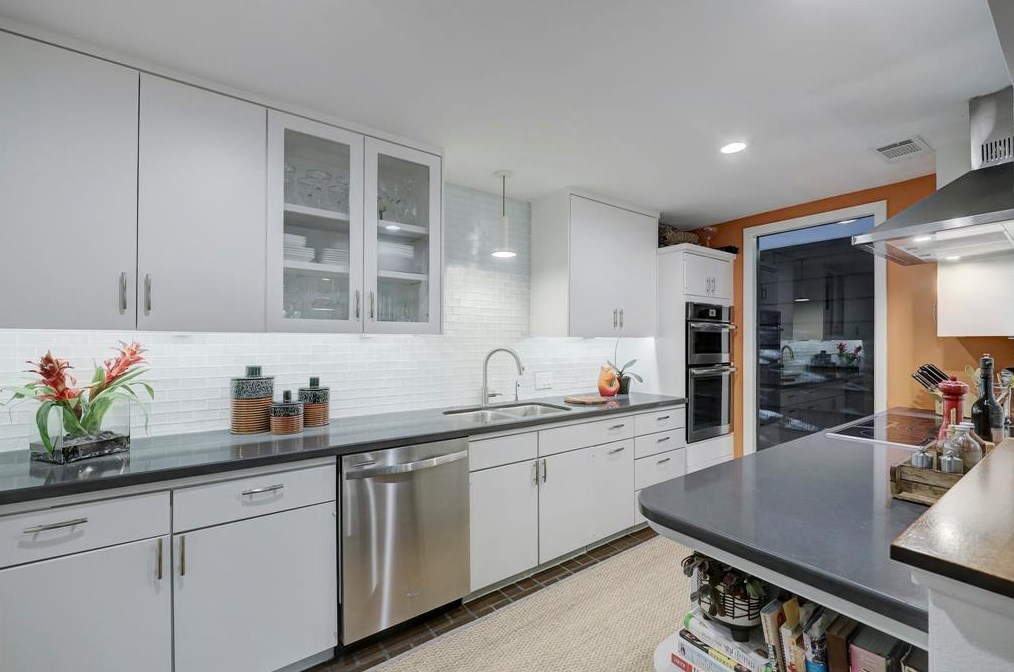 5005 Yoakum Blvd, Houston TX  77006-2721 exterior