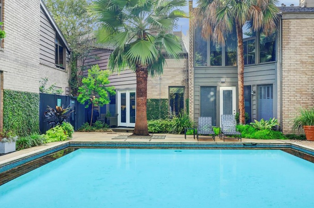 5005 Yoakum Blvd, Houston TX  77006-2721 exterior