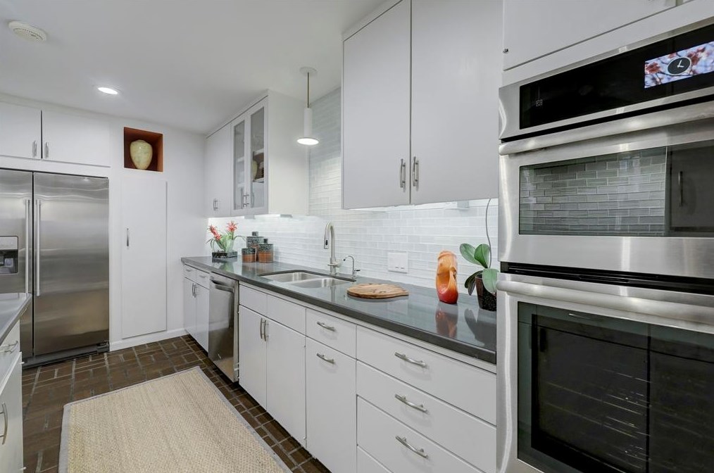 5005 Yoakum Blvd, Houston TX  77006-2721 exterior