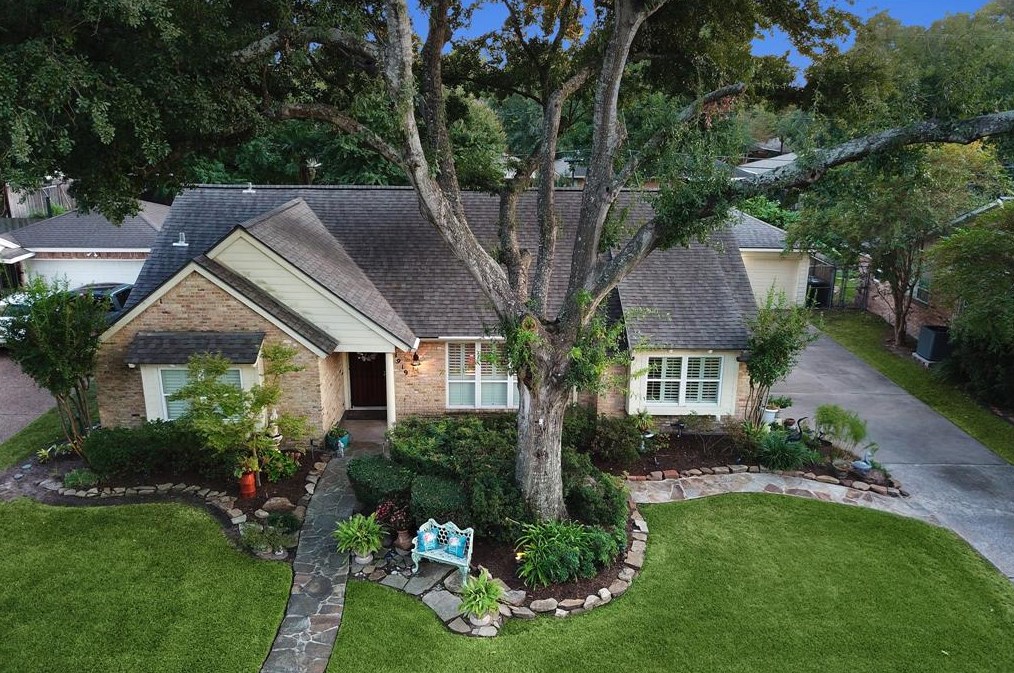 1919 Bethlehem St, Houston, TX 77018-1109