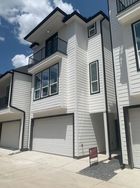 848-F Fisher St, Houston, TX 77018-5324