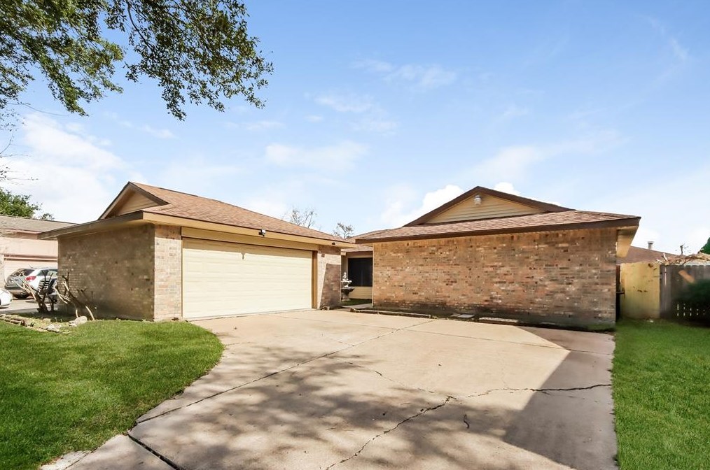 1522 Leadenhall Cir, Channelview, TX 77530