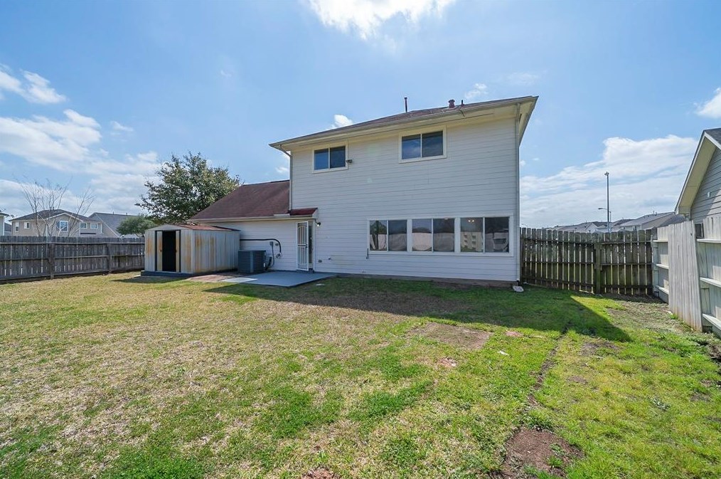 723 Remington Hts Dr, Houston TX  77073-4409 exterior