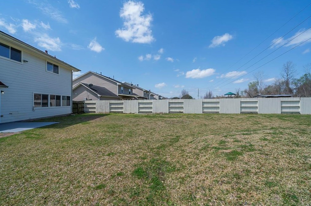 723 Remington Hts Dr, Houston TX  77073-4409 exterior