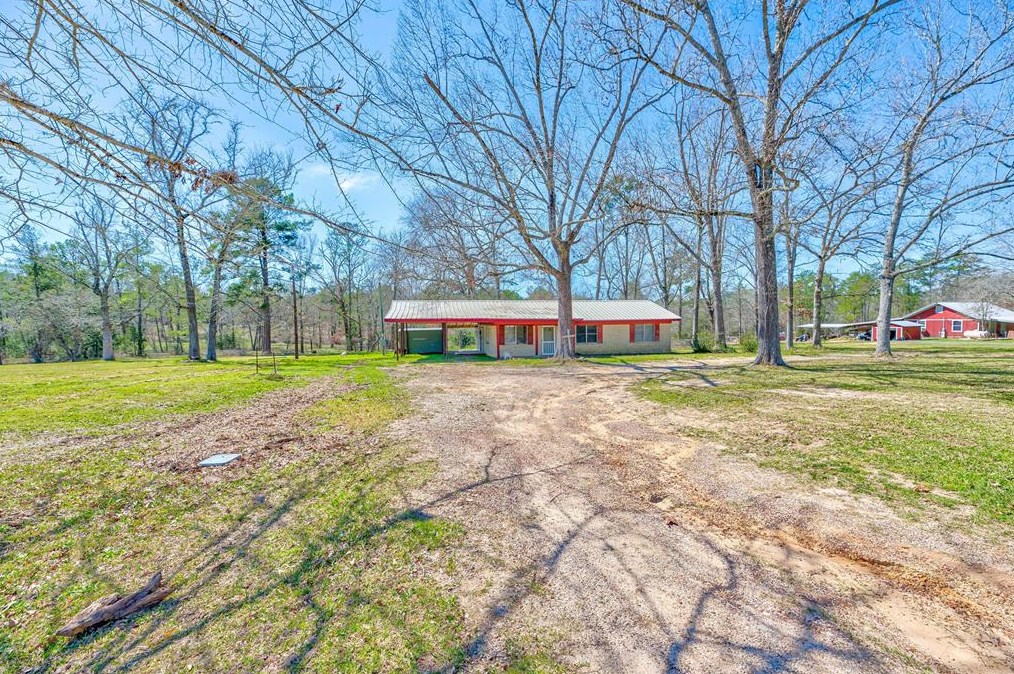 11140 Fm 256 E, Colmesneil, TX 75938