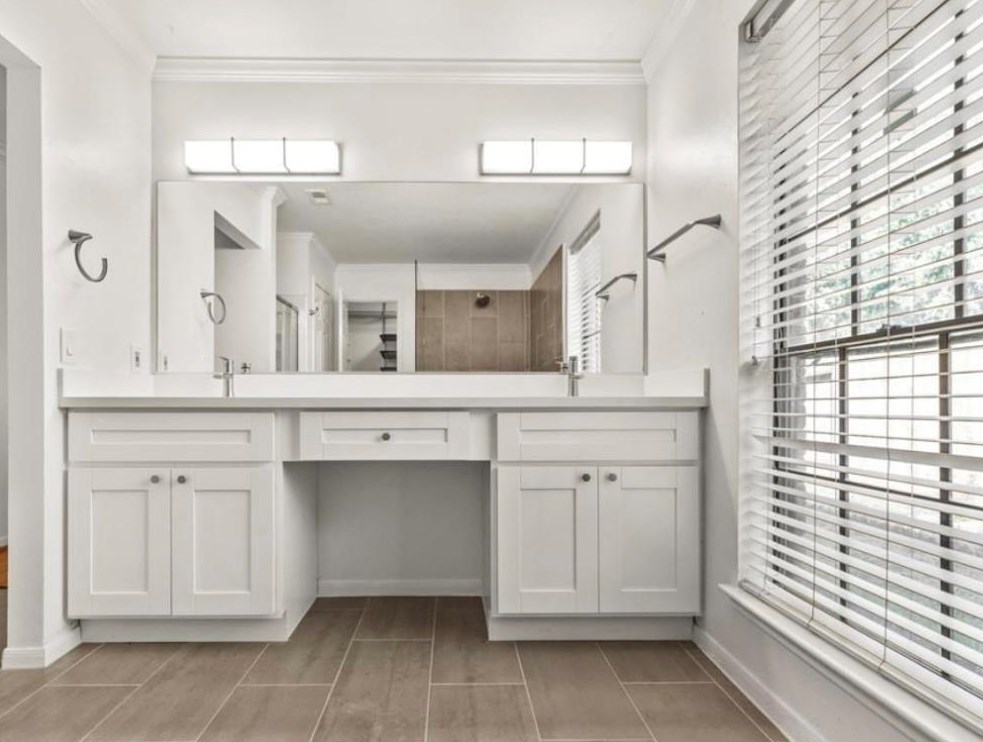 1923 Cheyenne River Cir, Sugar Land, TX 77478