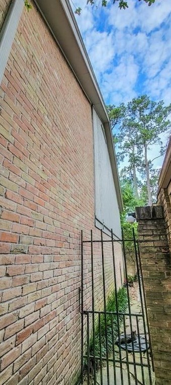 144 Old Brg Lk, Houston TX  77069-3464 exterior