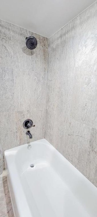 144 Old Brg Lk, Houston TX  77069-3464 exterior