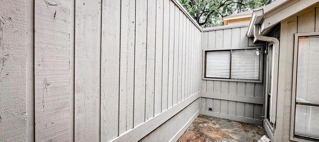 144 Old Brg Lk, Houston TX  77069-3464 exterior